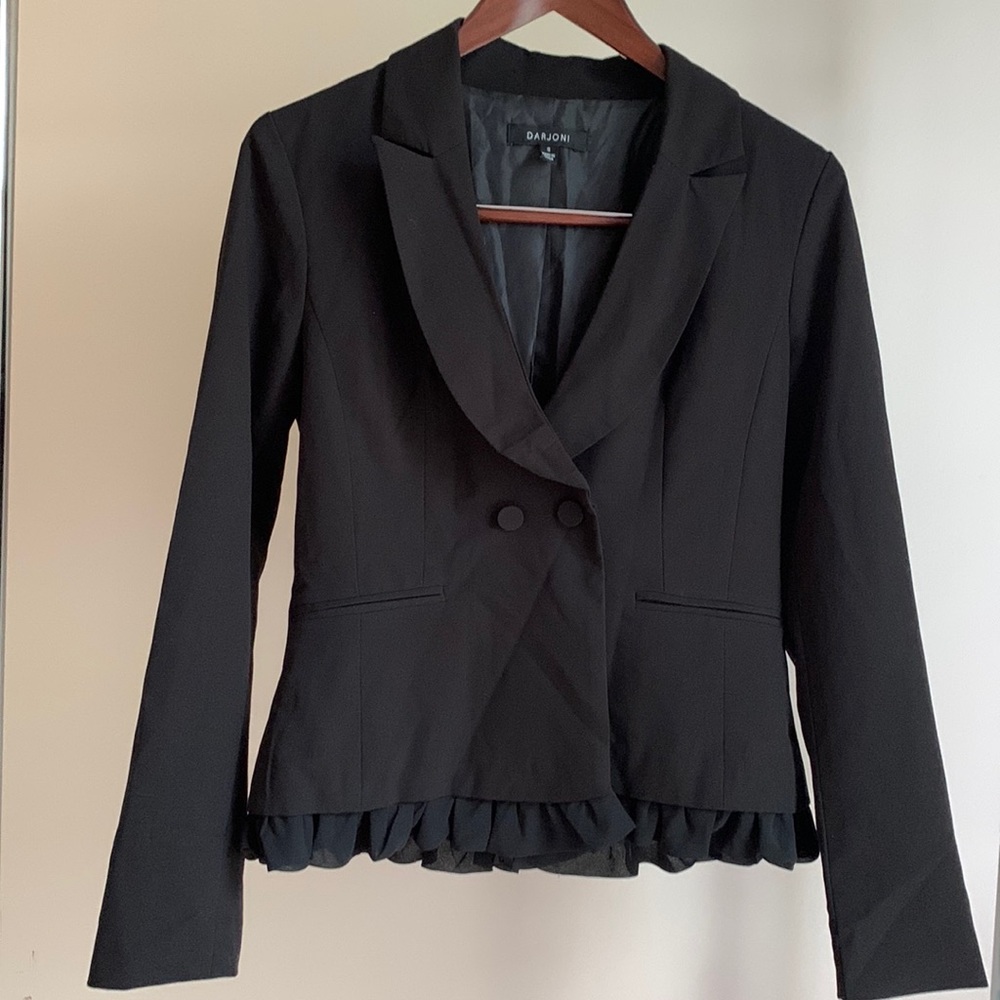 Darjoni (size S) lightweight blazer with tulle ruffle hem